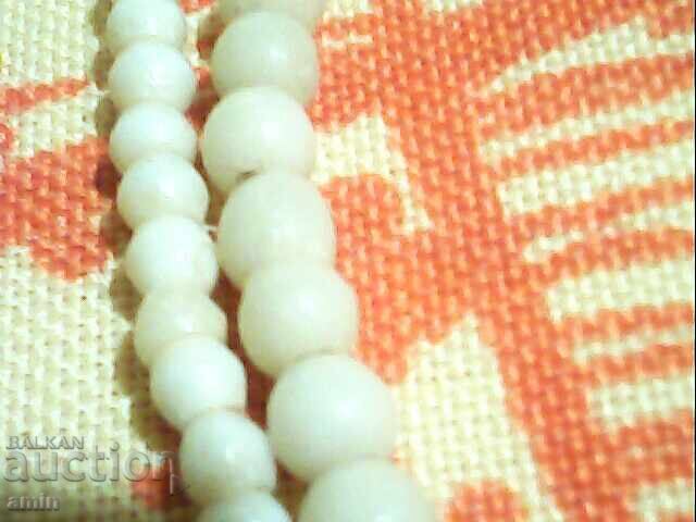 Auction  old elephant necklaces