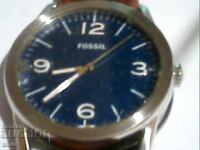 Old Fossil watch, works, no battery