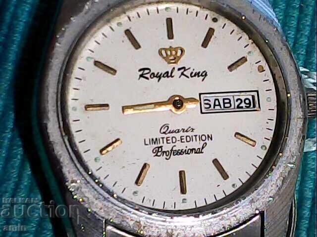 Επιχρυσωμένο ρολόι λειτουργεί τέλεια λείπει το τζάμι