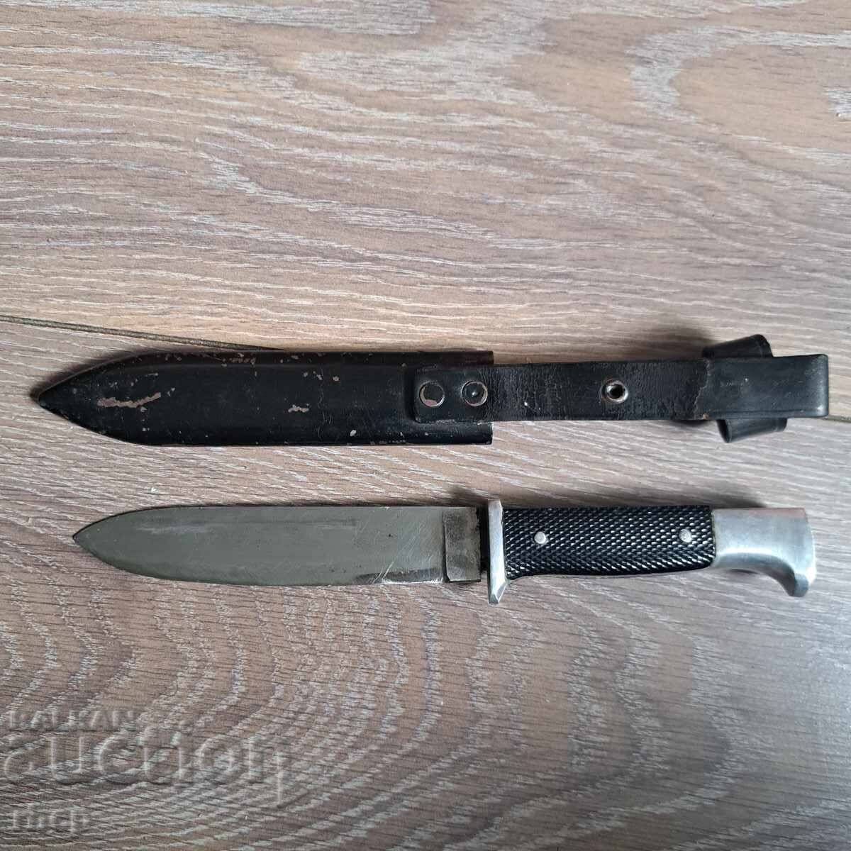 Нож Бранник с цена € 480.00 | 938.80 лв.