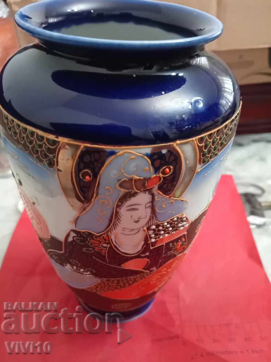 Старинна ваза сатцума 20см с цена € 60.00 | 117.35 лв.