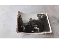 Fotografie autoturism retro cu nr. de înmatriculare Sf 1156 în Munții Rodopi