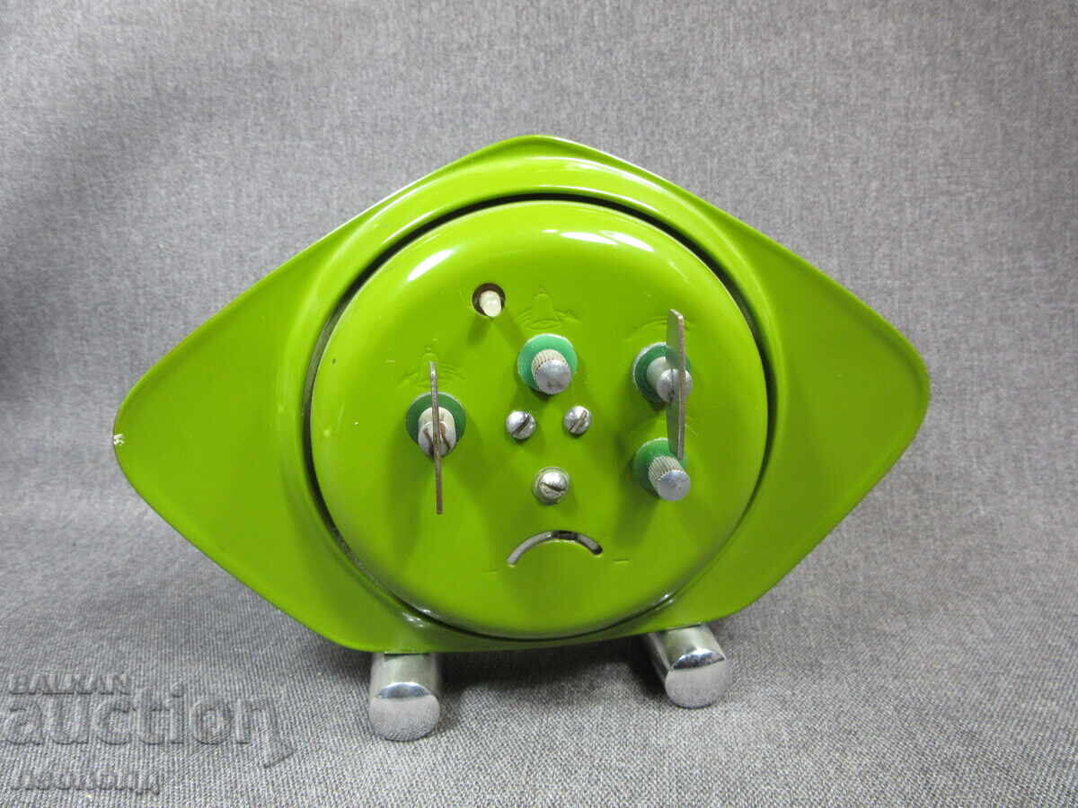 Livrarea VECHI CEAS MECANIC DEȘTEPTĂTOR RETRO SOC POLARIS CHINA