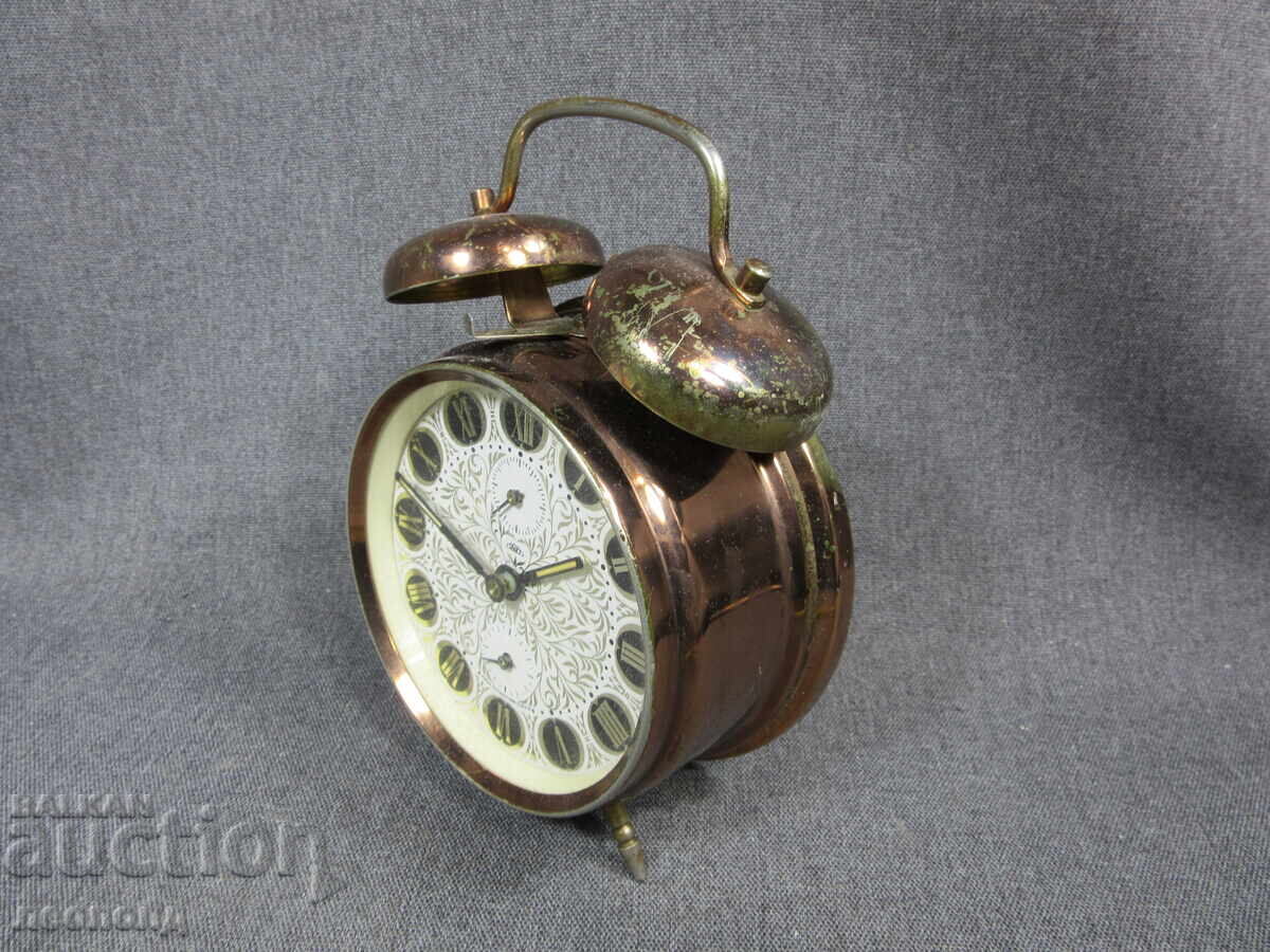 CEAS DEȘTEPTĂTOR MECANIC RETRO VECHI DIN PERIOADA SOCIALISTĂ CEHOSLOVACĂ PRIM cu preț € 20.00 | 39.12 BGN