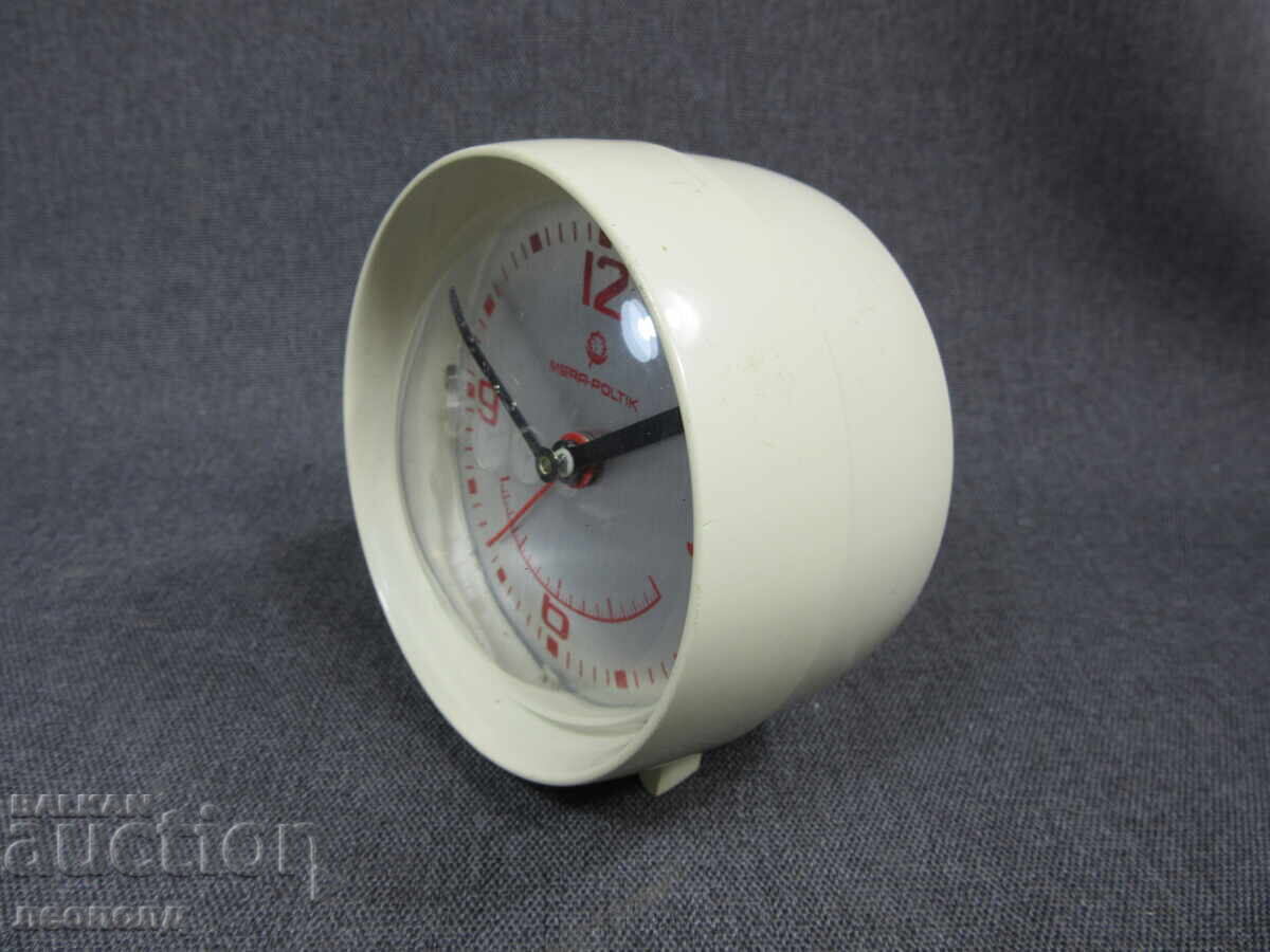 VECHI CEAS MECANIC DEȘTEPTĂTOR RETRO SOC MERA POLTIK cu preț € 20.00 | 39.12 BGN