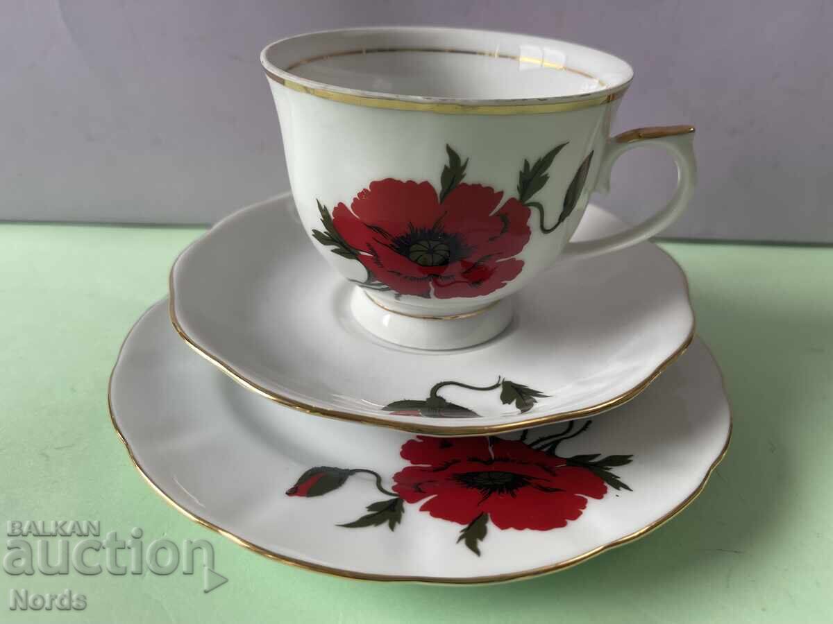 Ένα όμορφο τριπλό σετ τσαγιού με τιμή € 0.01 | 0.02 BGN