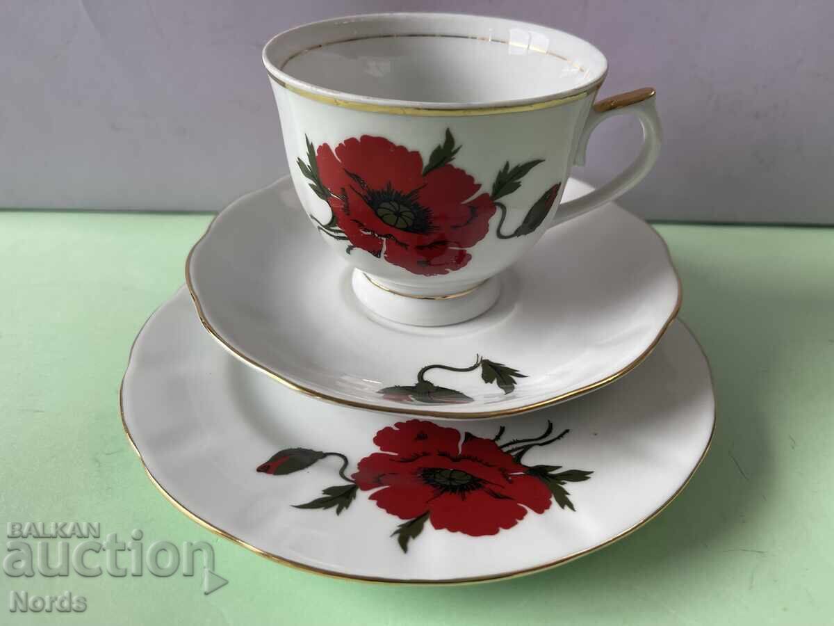 Красив троен сет за чай с цена € 0.01 | 0.02 лв.