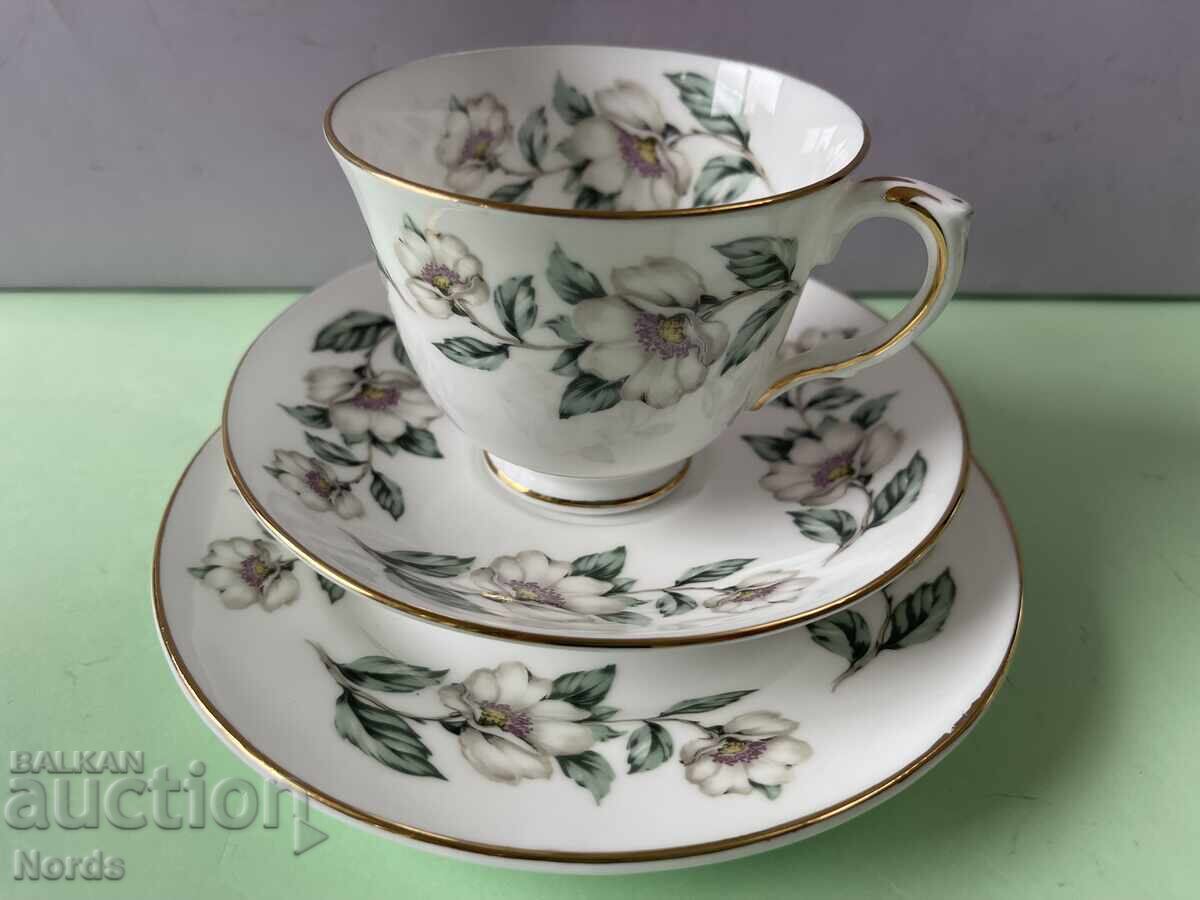 Красив английски троен сет за чай