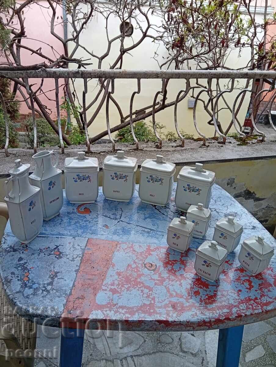 Σπάνιο πορσελάνινο σερβίτσιο Izida για εξαγωγή