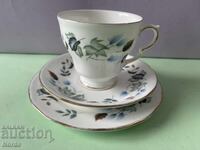 Αγγλικό σετ τσαγιού τριών τεμαχίων Colclough