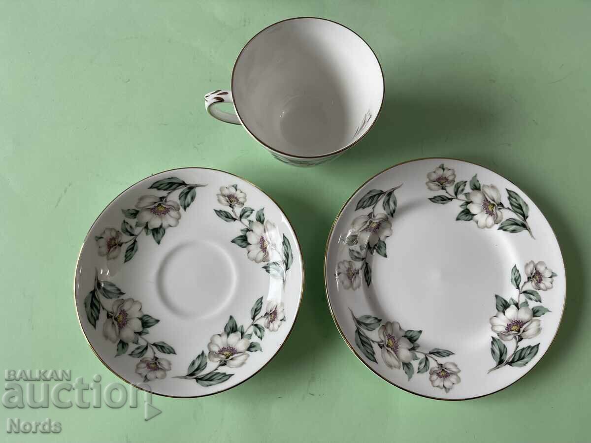 Παράδοση Όμορφο αγγλικό τριπλό σετ τσαγιού