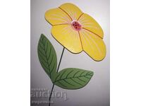 FLOARE. DECORAȚIUNE. LEMN, METAL