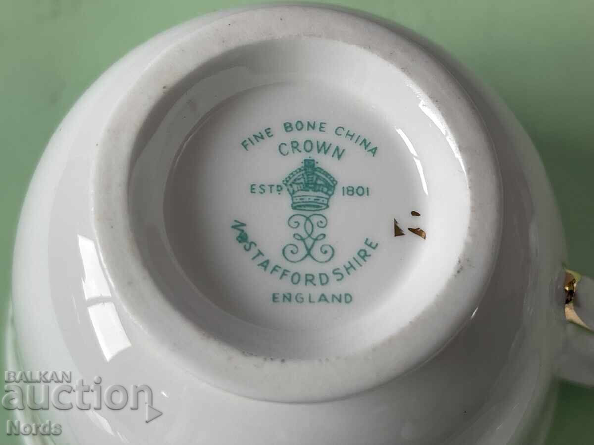 Παράδοση Όμορφο αγγλικό σετ τσαγιού τριών τεμαχίων Crown Staffordshire