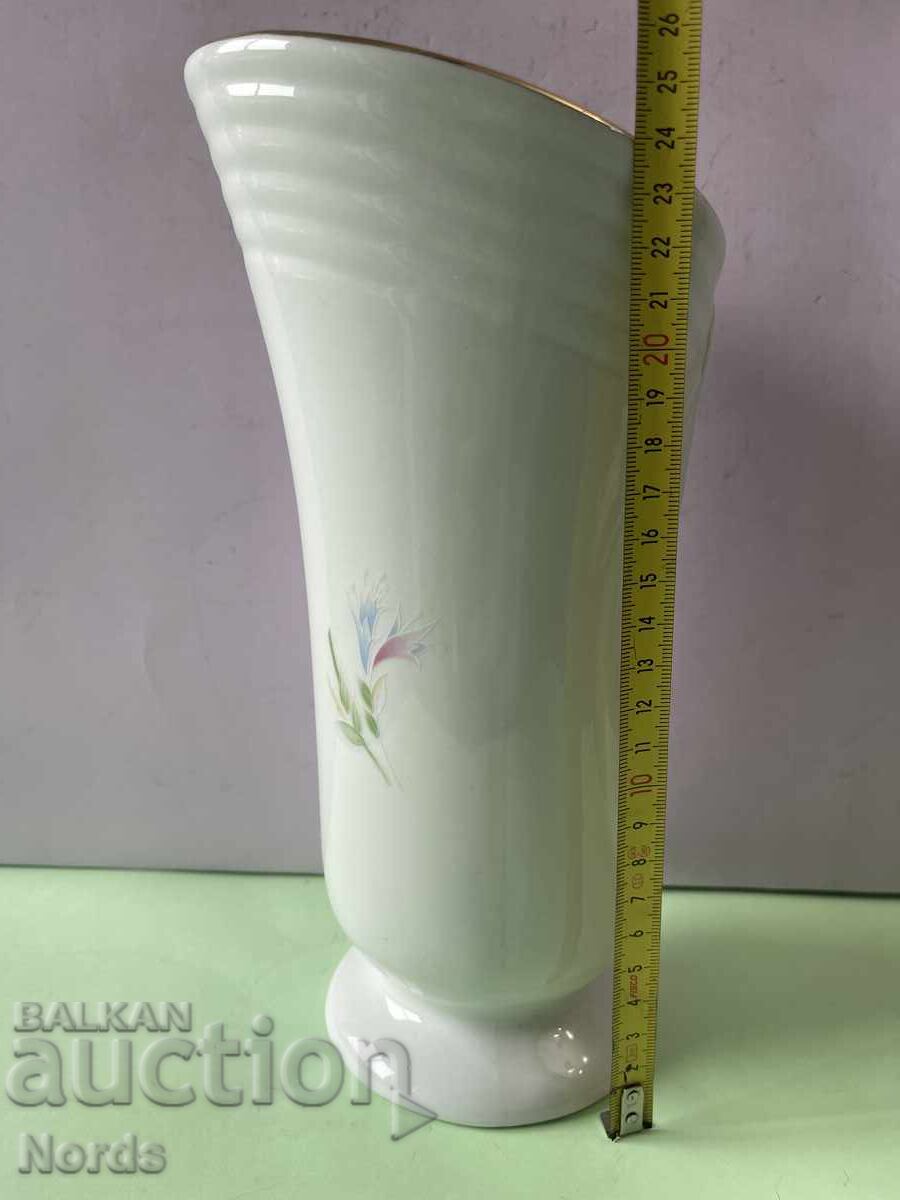 Доставка на Голяма порцеланова ваза