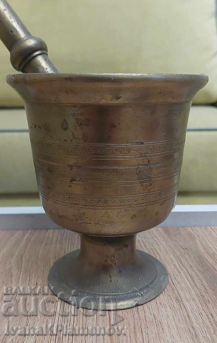 Mojar cu pistil din bronz masiv pentru cunoscători 2,2 kg - 5 Mojar cu pistil din bronz masiv pentru cunoscători 2,2 kg - 5