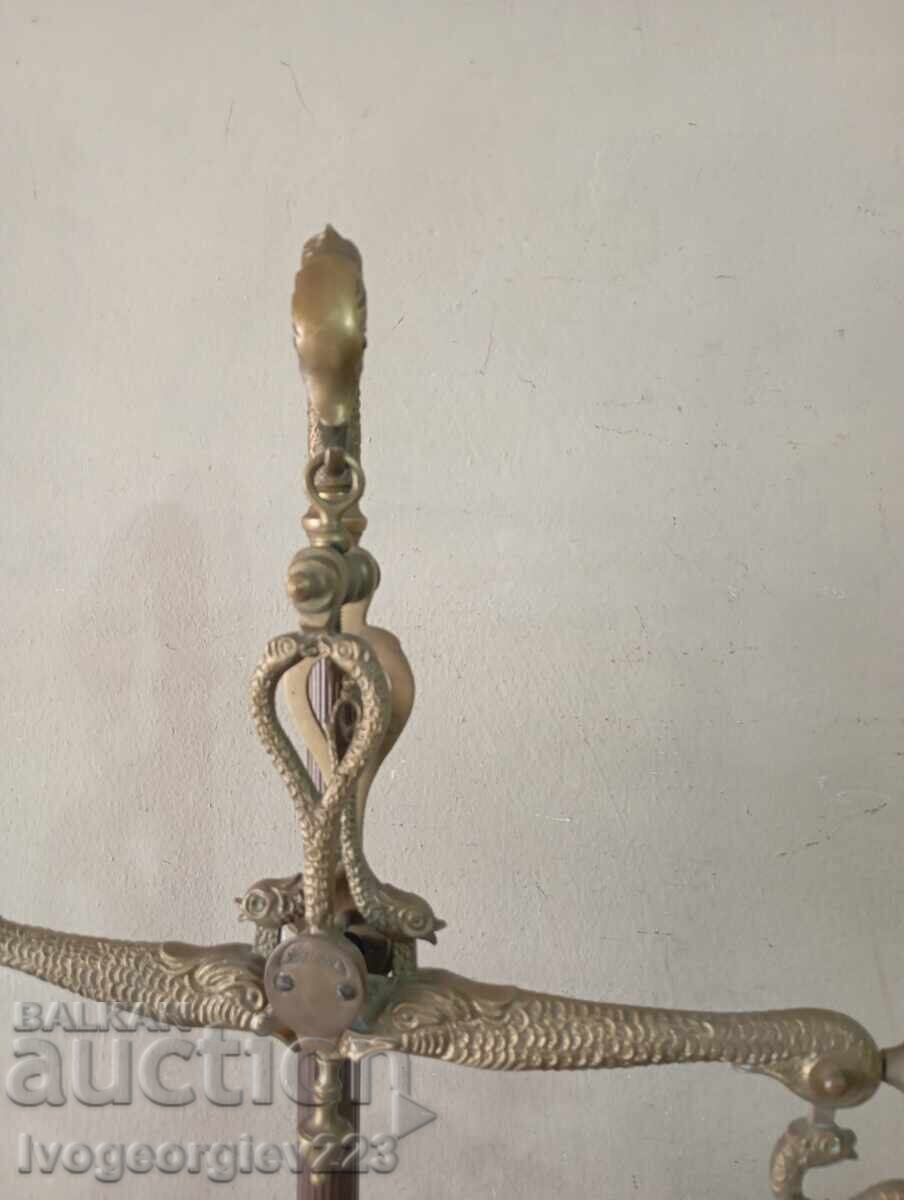 Licitație Cântar baroc pentru decor