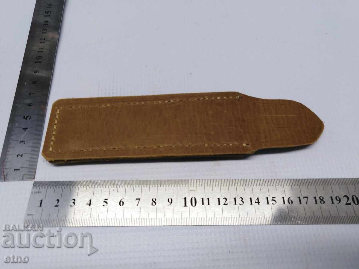 Toc din piele pentru cuțit bulgăresc de parașutist - dispozitiv de tăiat chingă cu preț € 0.01 | 0.02 BGN