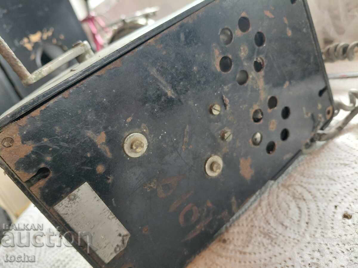 Licitație Al 3-lea telefon vechi, pentru restaurare sau piese