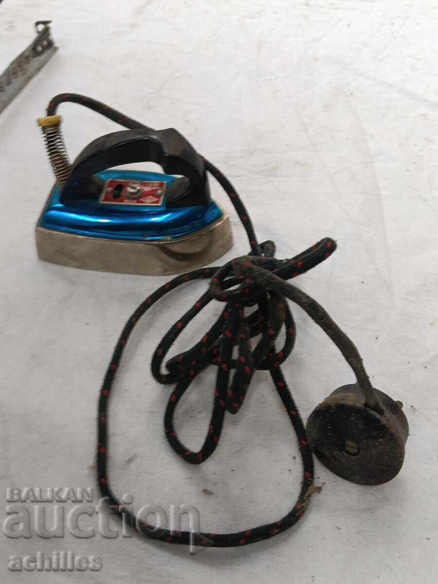 Electric iron with price € 6.00 | 11.74 BGN