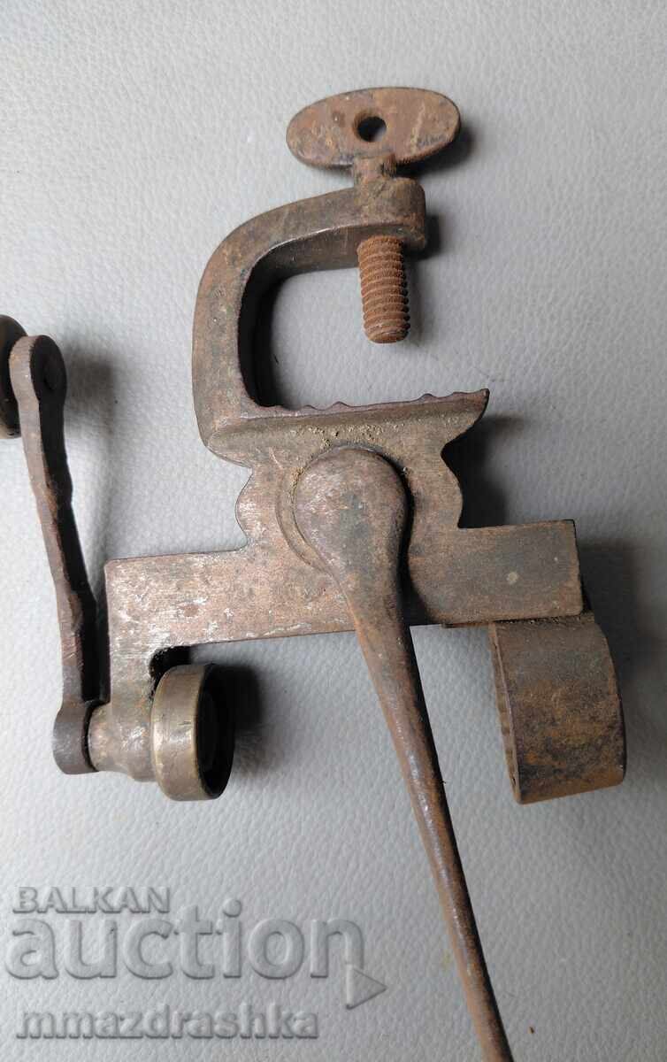 Cartridge machine with price € 1.50 | 2.93 BGN