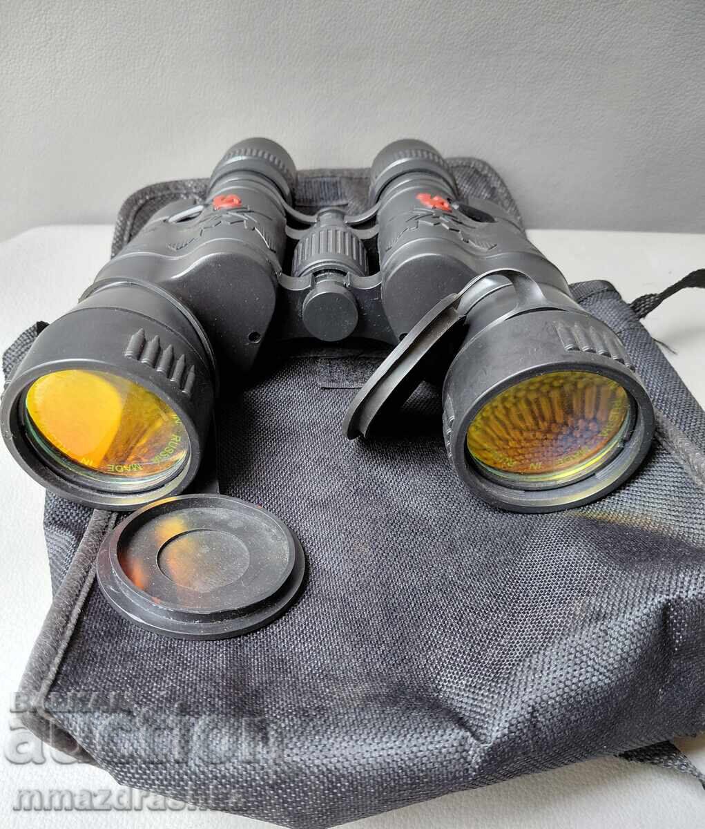 Delivery of Russian binoculars hammer and sickle