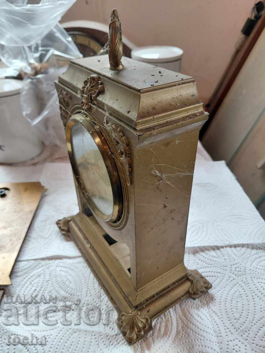 Licitație 2 - camere Iantar, întreținut