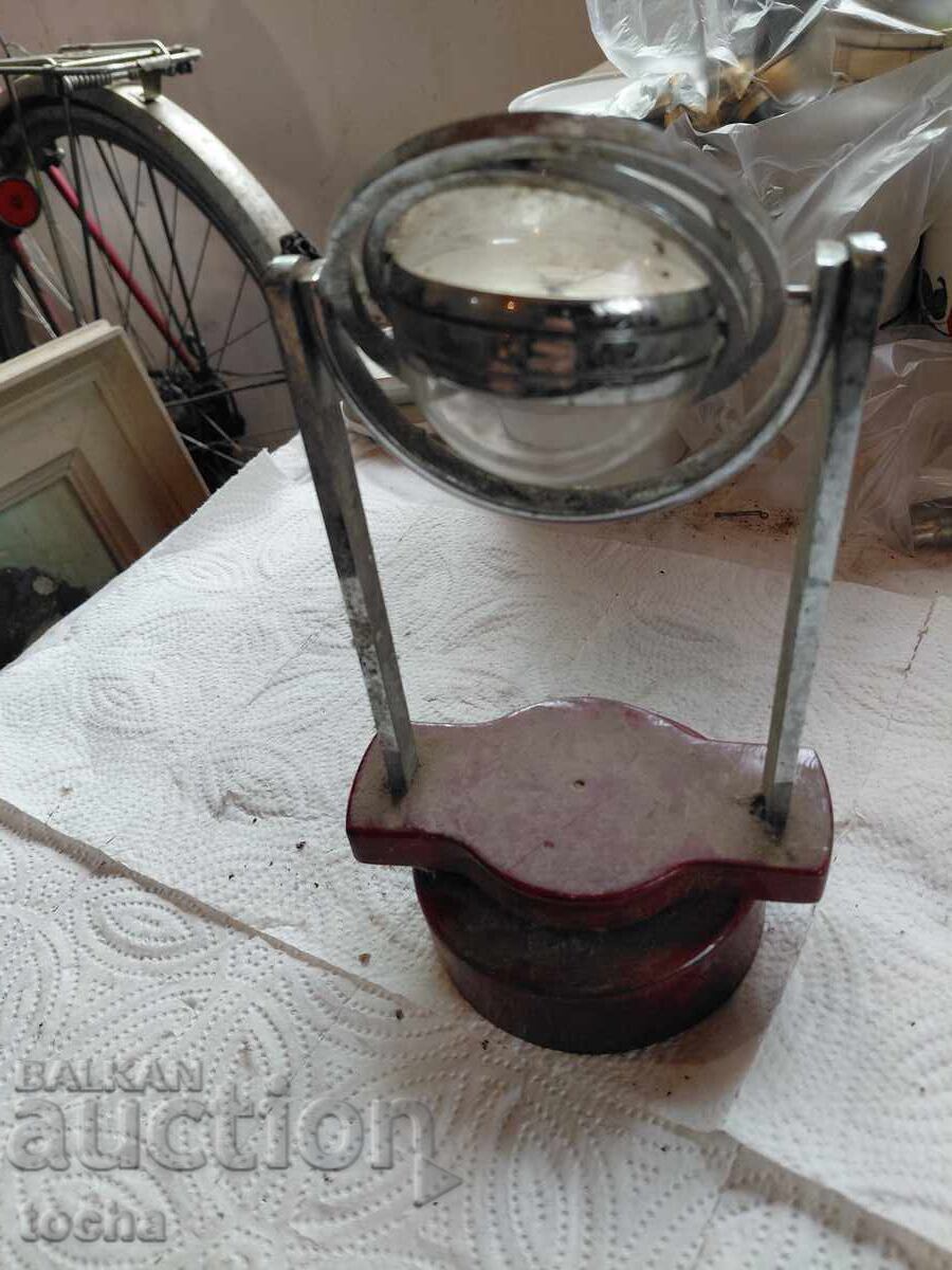 Livrarea Glob interesant cu ceas și cutiuță muzicală