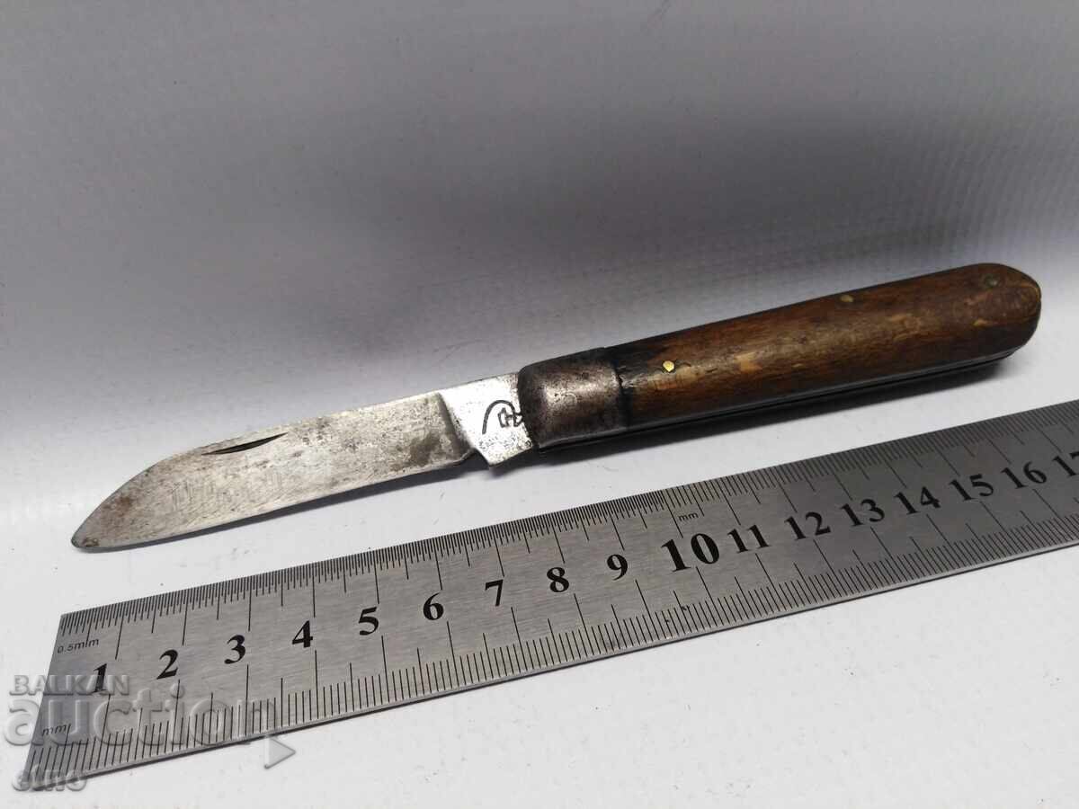 OLD POCKET KNIFE-LARGE THORN
