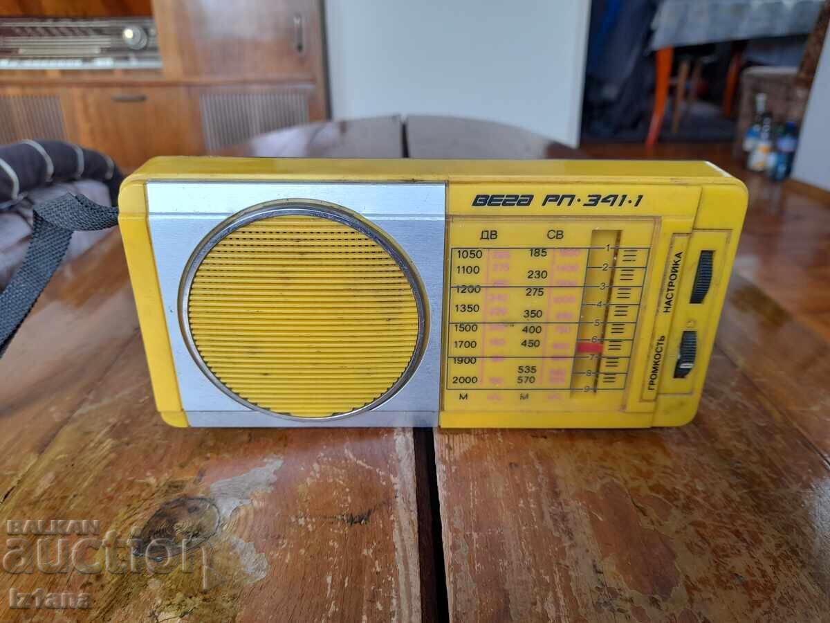 Παλιό ραδιόφωνο, ραδιοφωνικός δέκτης Vega RP-341-1