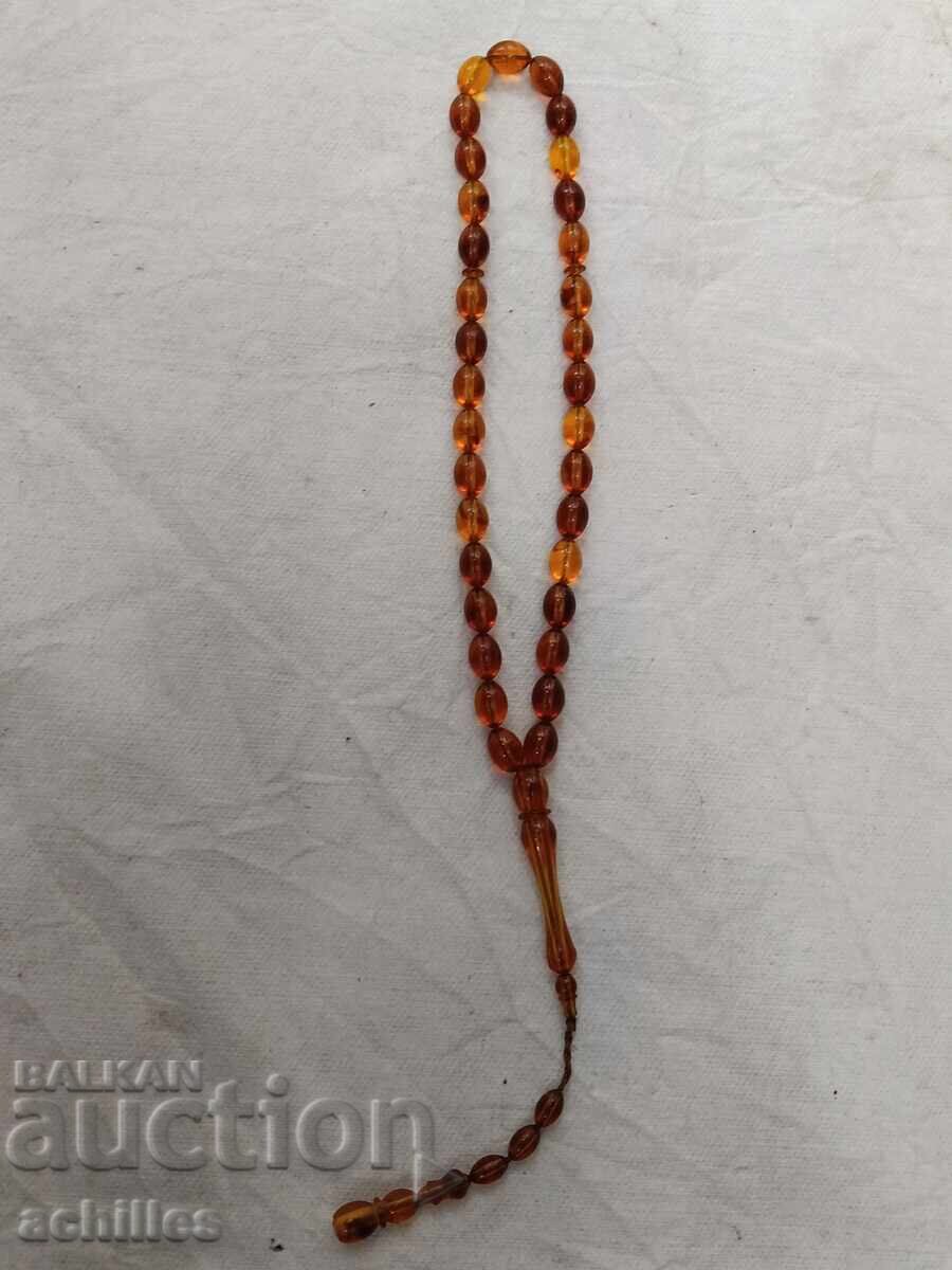 Броеница лят кехлибар с цена € 20.00 | 39.12 лв.