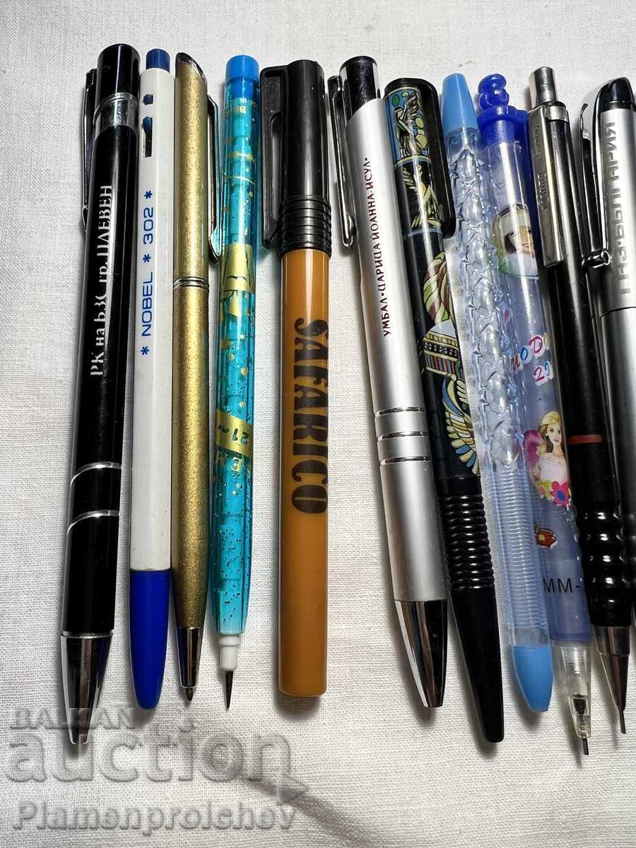 Licitație 16 BUCĂȚI STILOURI ȘI PIXURI DE COLECȚIE