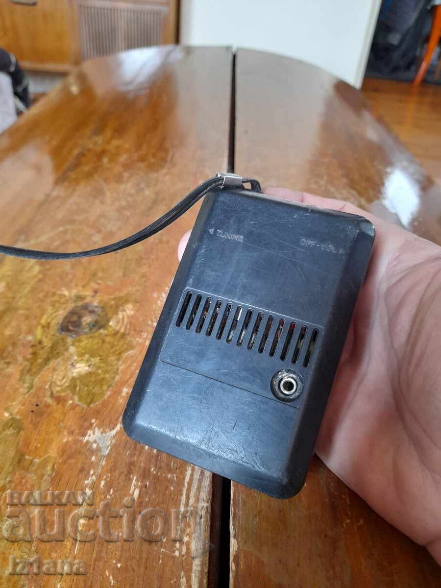 Licitație Radio vechi, receptor radio Sharp