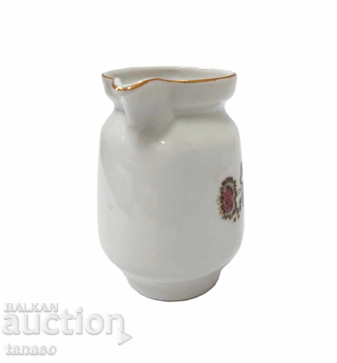Auction  Vintage porcelain milk jug (3.2)