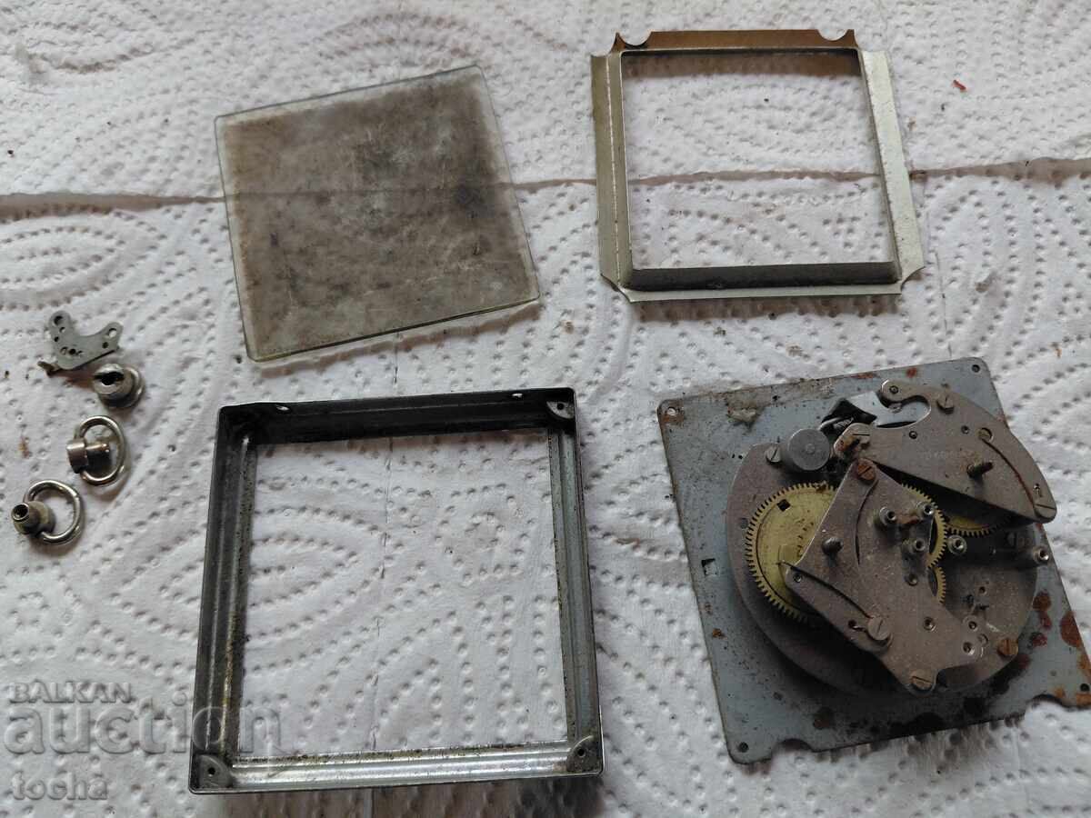 ceas de masă, pentru piese cu preț € 0.01 | 0.02 BGN