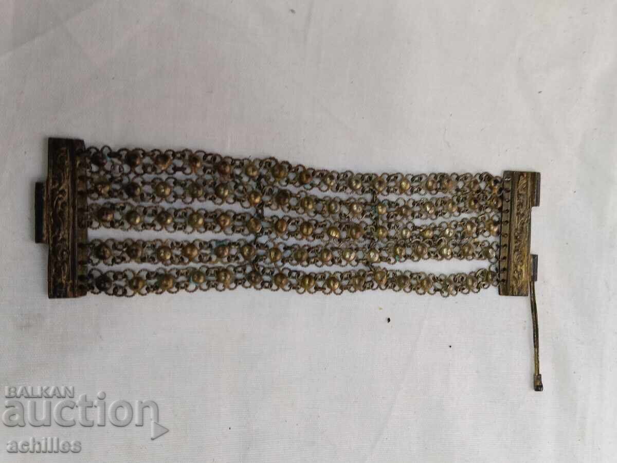 Сребърна възрожденска гривна