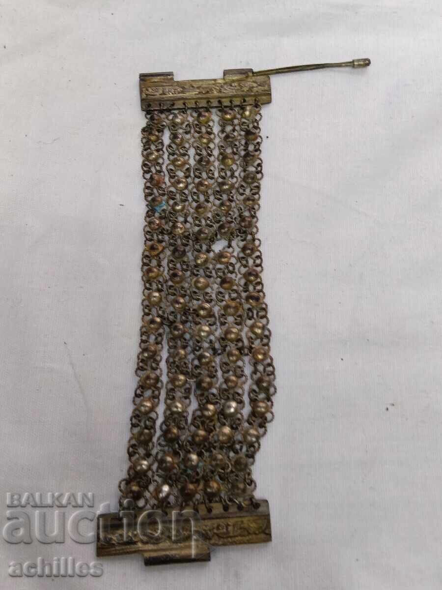 Сребърна възрожденска гривна