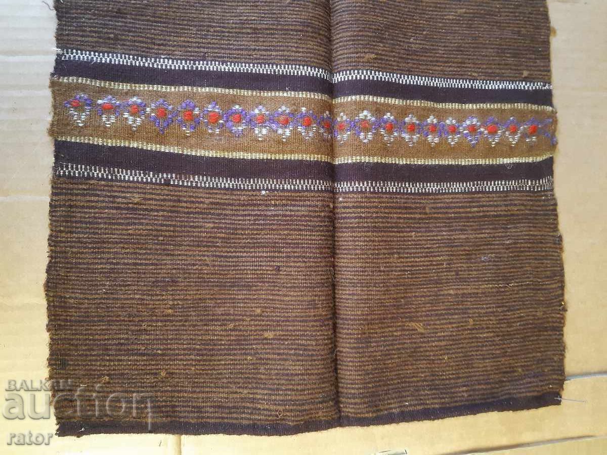 Șorț din lână țesut autentic, costum cu preț € 6.00 | 11.74 BGN