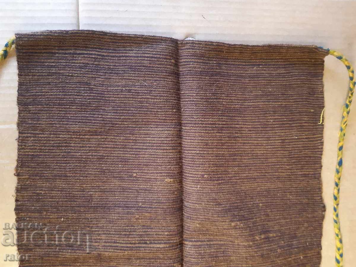 Livrarea Șorț din lână țesut autentic, costum