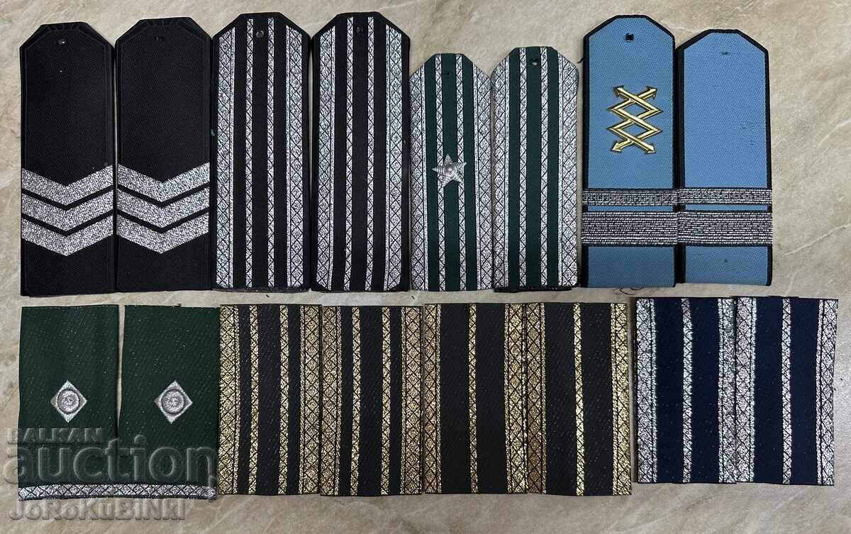 LOT Insigne—8 seturi cu preț € 5.00 | 9.78 BGN