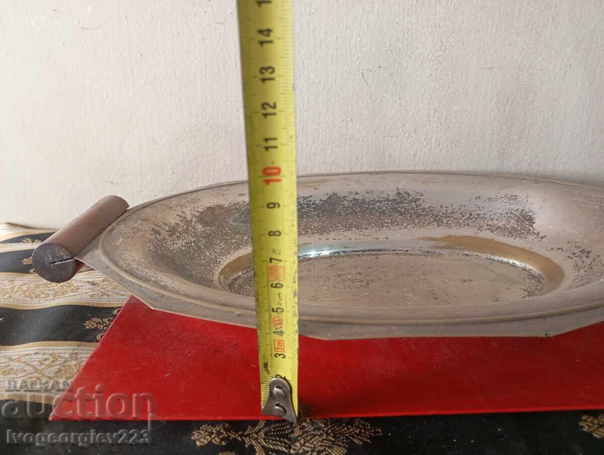 Fructieră argintată, bol, coș Art Deco cu preț € 22.00 | 43.03 BGN