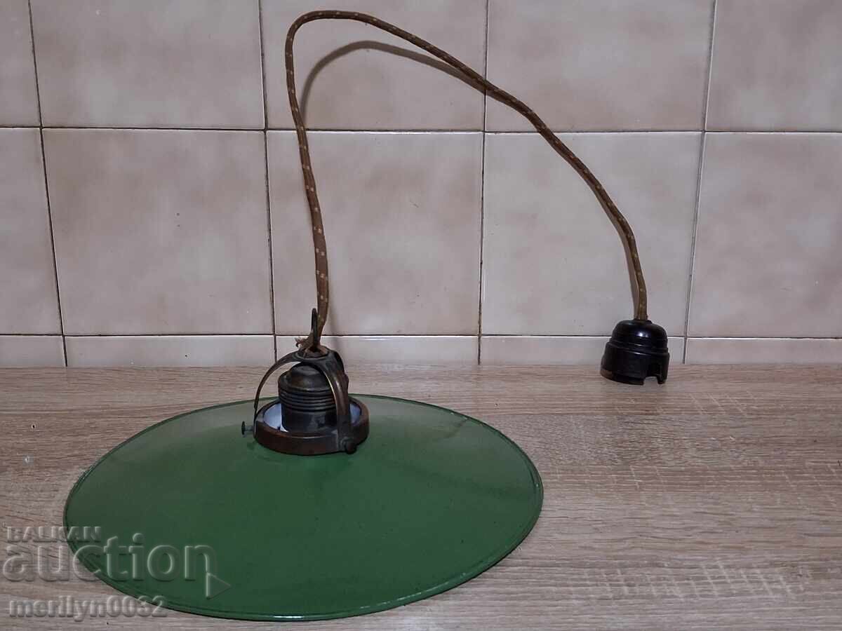 Licitație Lampă electrică veche din anii '20 cu reflector emailat