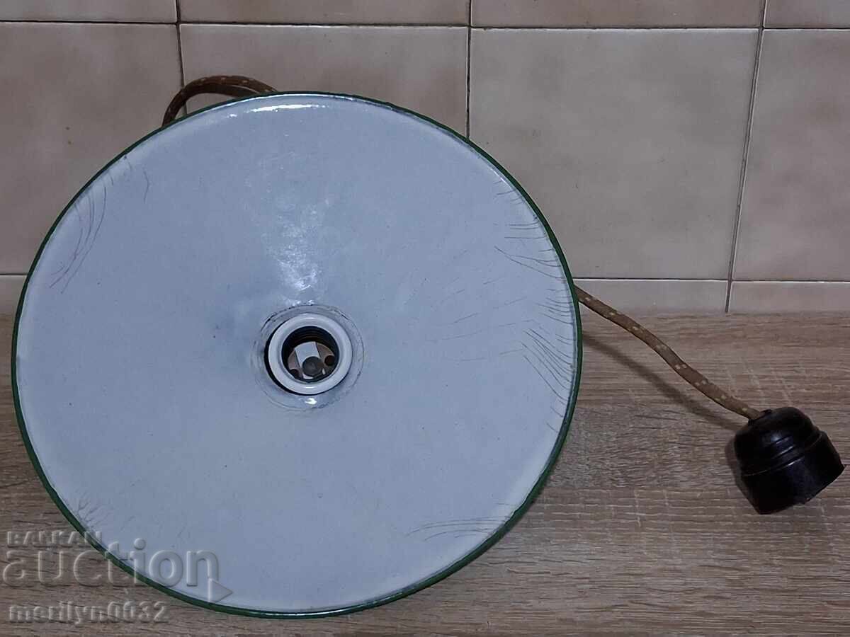 Livrarea Lampă electrică veche din anii '20 cu reflector emailat