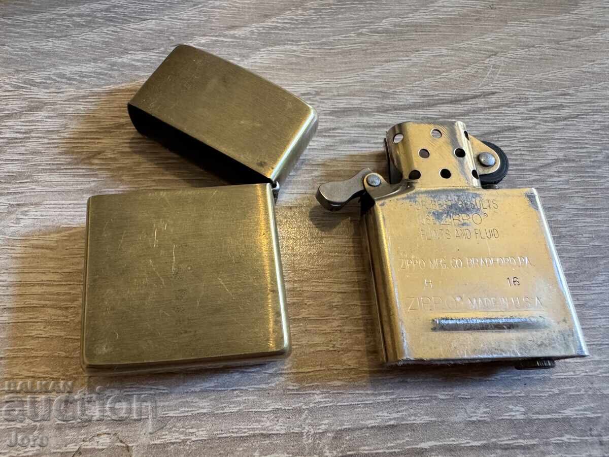 Livrarea Brichetă Zippo solid brass