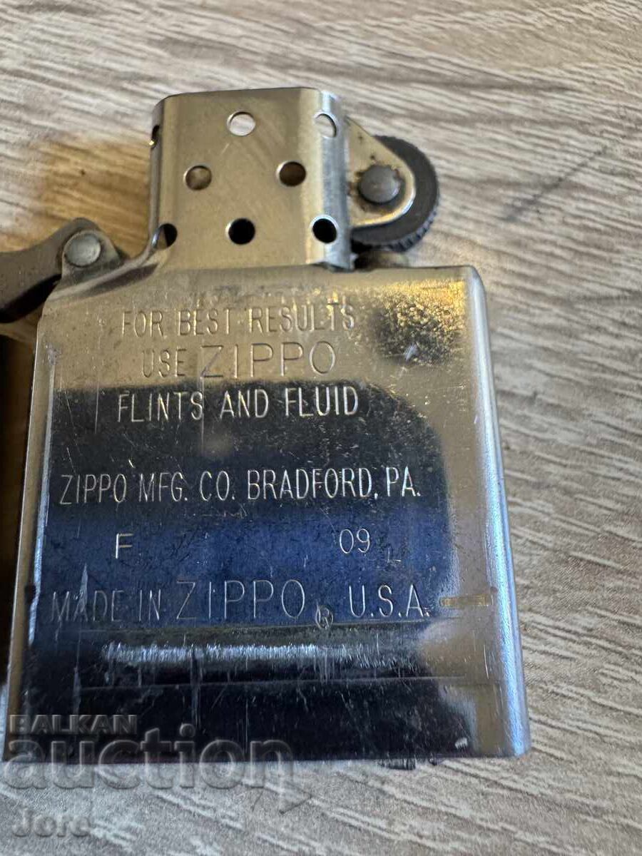 Licitație brichetă zippo new york