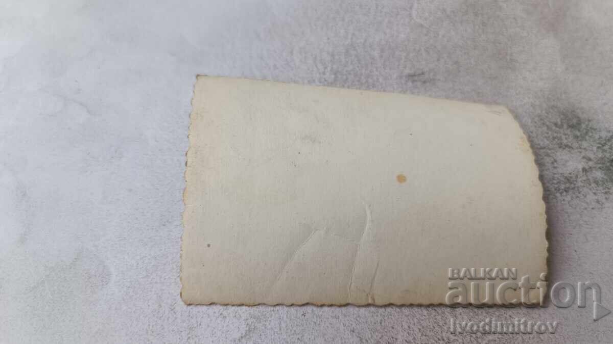 Photo Sofia Men sitting on a park bench with price € 0.88 | 1.72 BGN