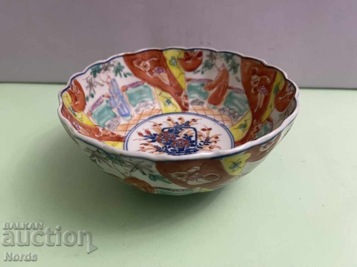 Аукцион Красива порцеланова фруктиера