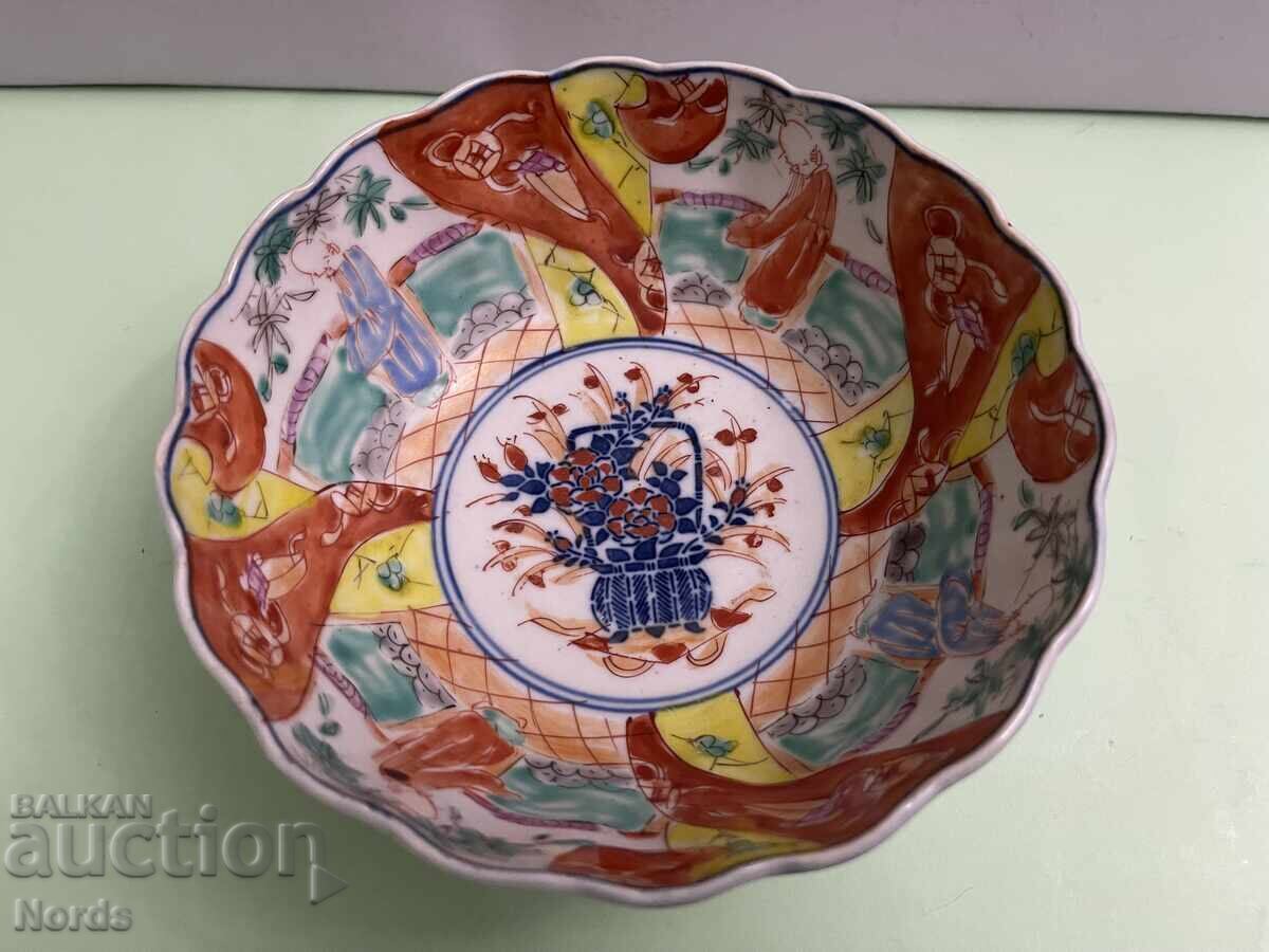 Красива порцеланова фруктиера