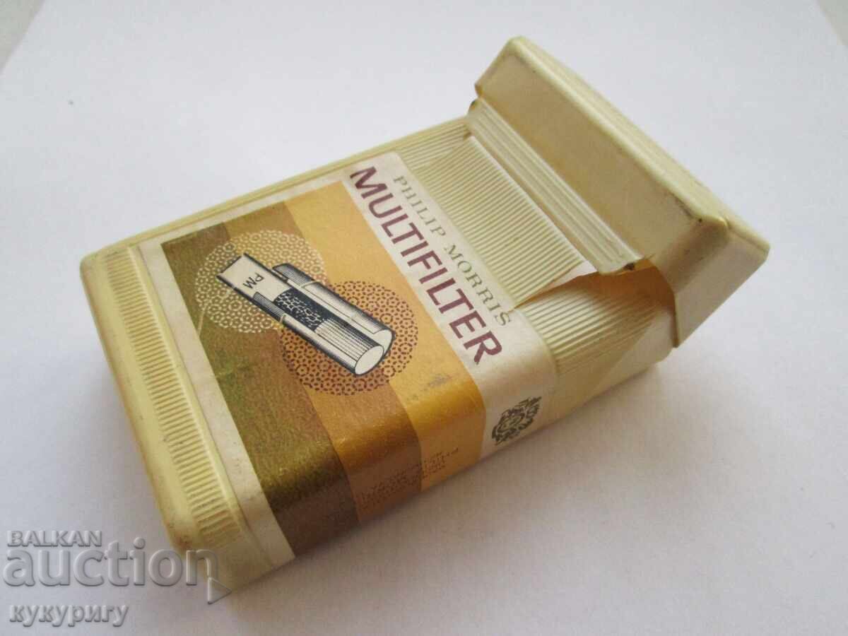 Veche tabacheră elvețiană din celuloid pentru țigări Philip Morris cu preț € 20.00 | 39.12 BGN