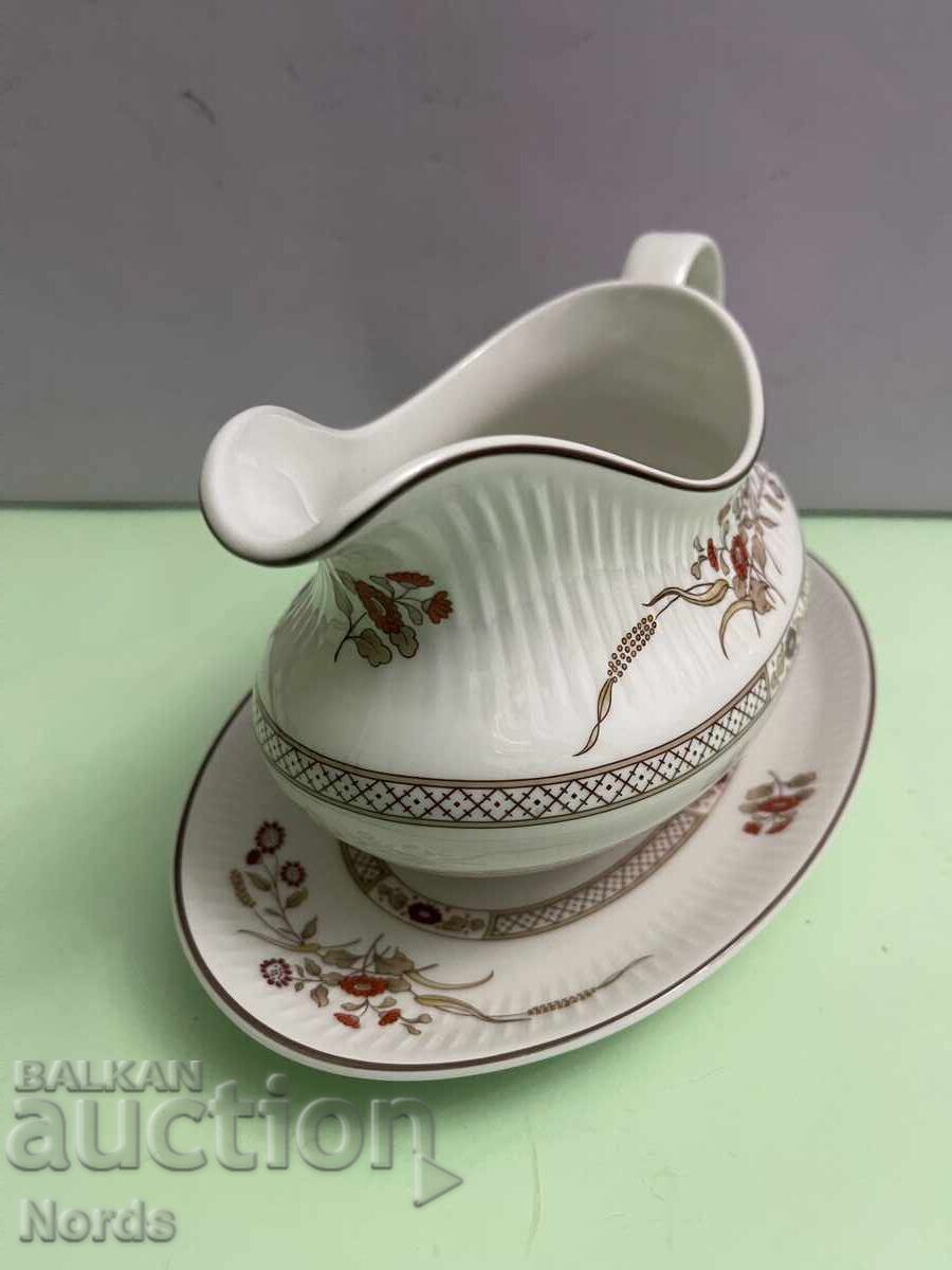 Licitație Sosieră cu farfurie Royal Doulton