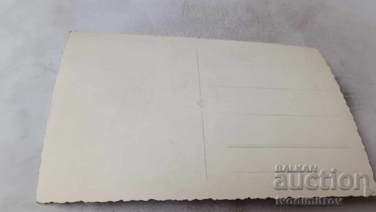 Φωτογραφία Σόφια Άνδρες και γυναίκες που πλένουν τον δρόμο με τιμή € 1.37 | 2.68 BGN